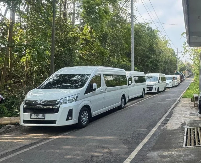 Kelebihan Sewa HiAce Premio, Sewa HiAce Malang Murah