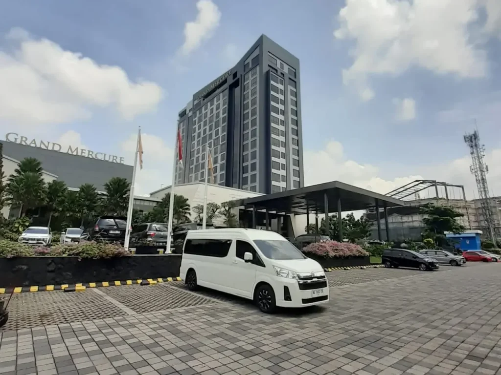 Keunggulan HiAce Premio, HiAce Malang, Sewa HiAce Malang Surabaya