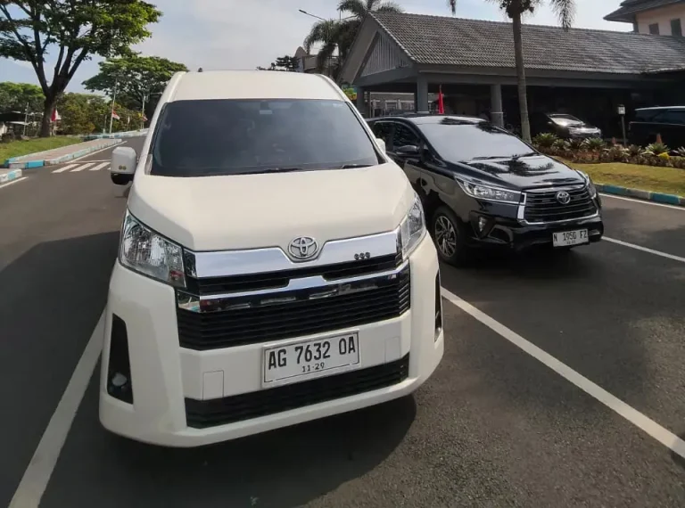 Sewa HiAce Malang Murah