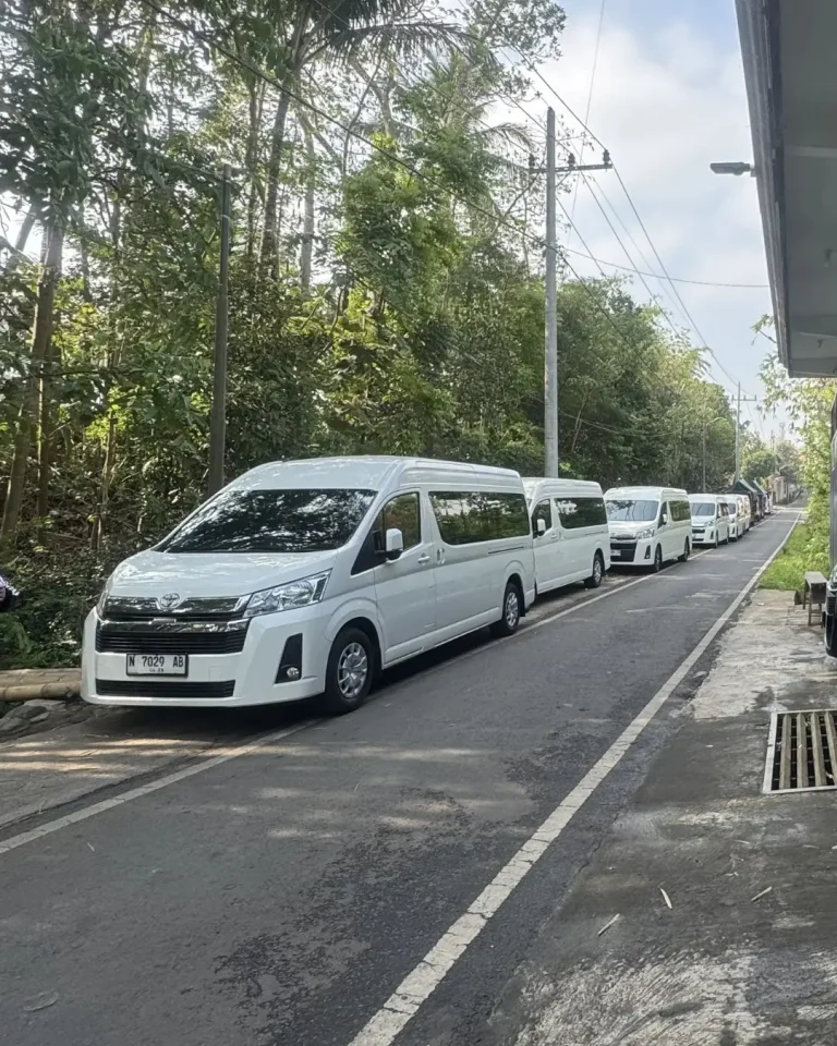 rental hiace malang murah