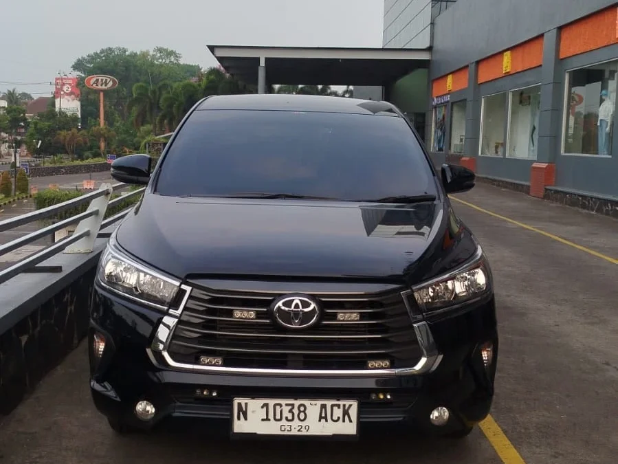 Perbedaan Innova Reborn dan Zenix