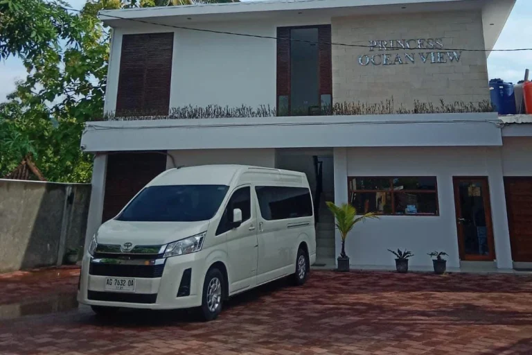 Rental HiAce Premio Murah, Sewa HiAce Malang Blitar