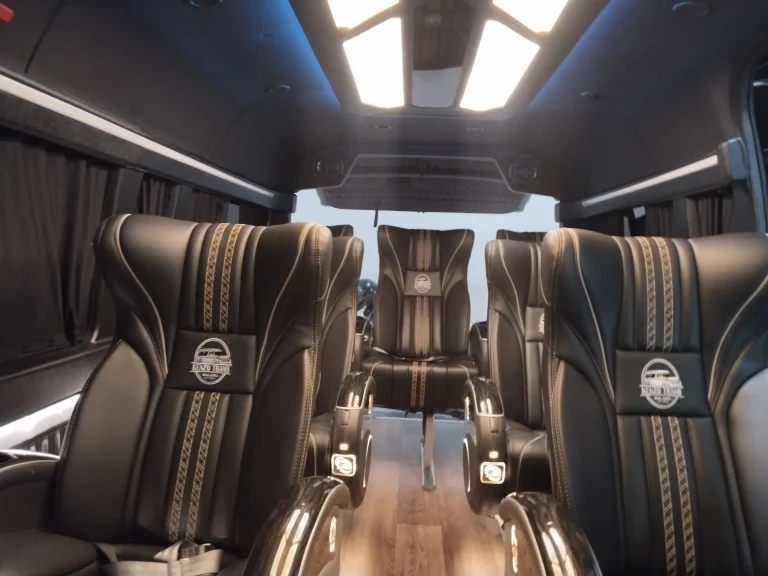 Fitur Unggulan HiAce Luxury