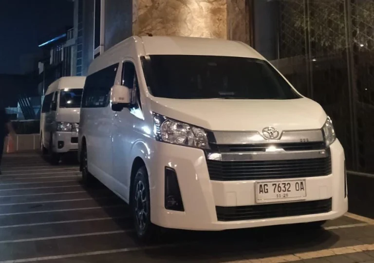 Spesifikasi HiAce Premio