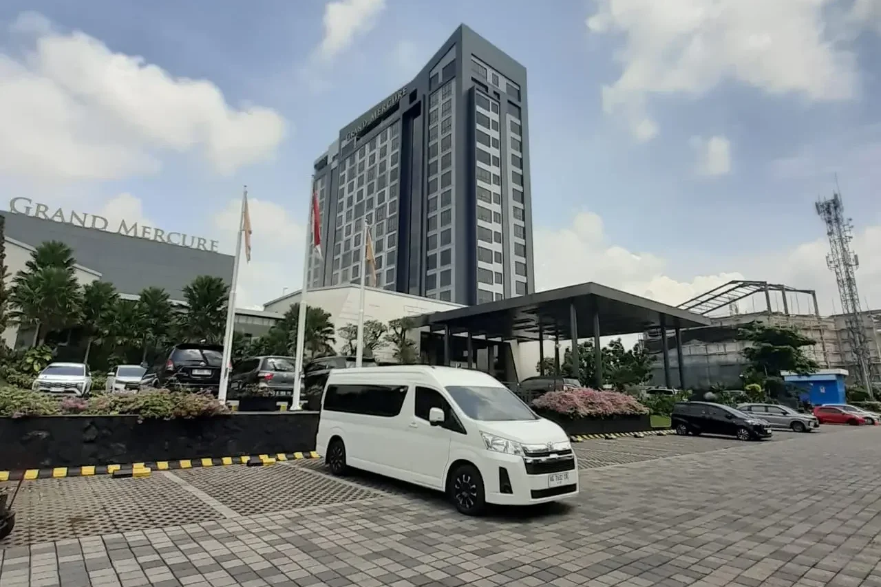 Keunggulan HiAce Premio, HiAce Malang, Sewa HiAce Malang Surabaya, sewa HiAce trip liburan, Spesifikasi HiAce Premio 